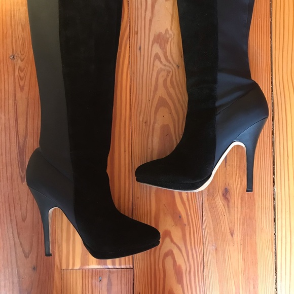 Betsey Johnson Black Knee-high Boots, EUC, 7.5 - Picture 6 of 16